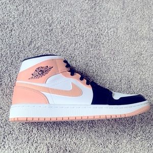 Jordan 1 Arctic Orange